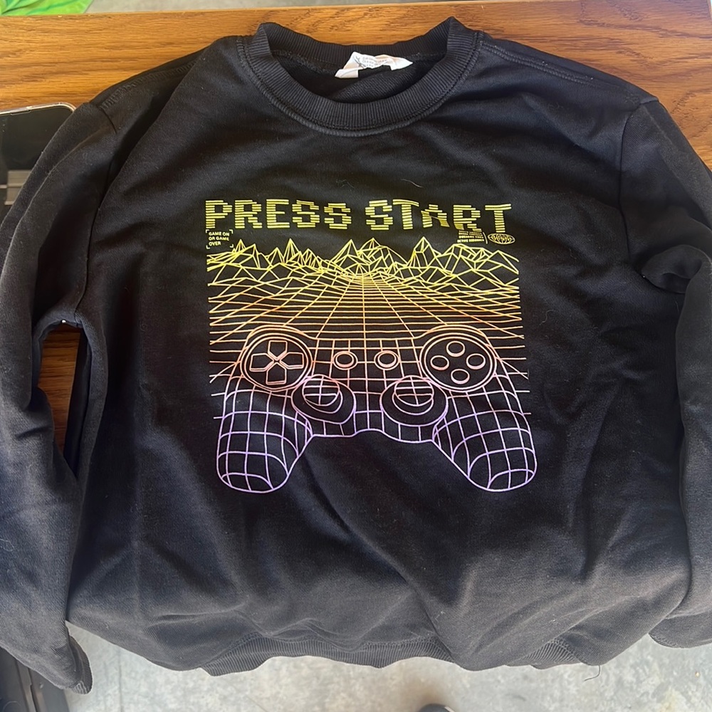 Gamer sweater